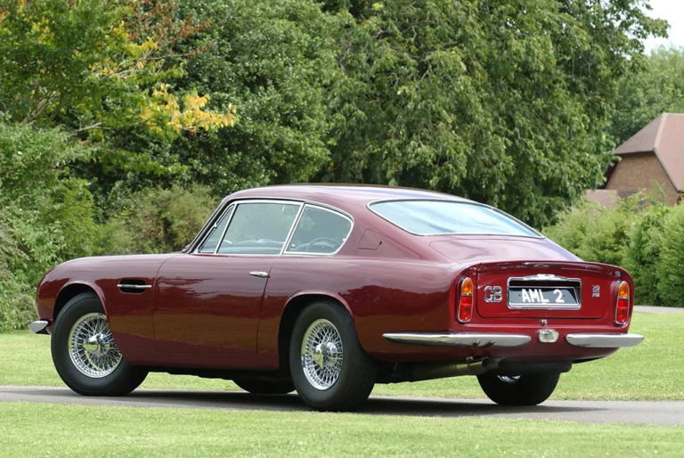 Aston Martin DB6