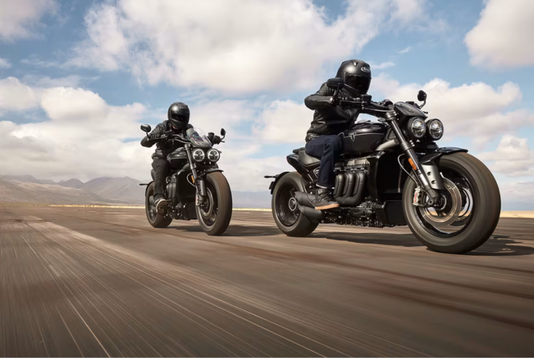 Triumph Rocket 3 GT and Rocket 3 R