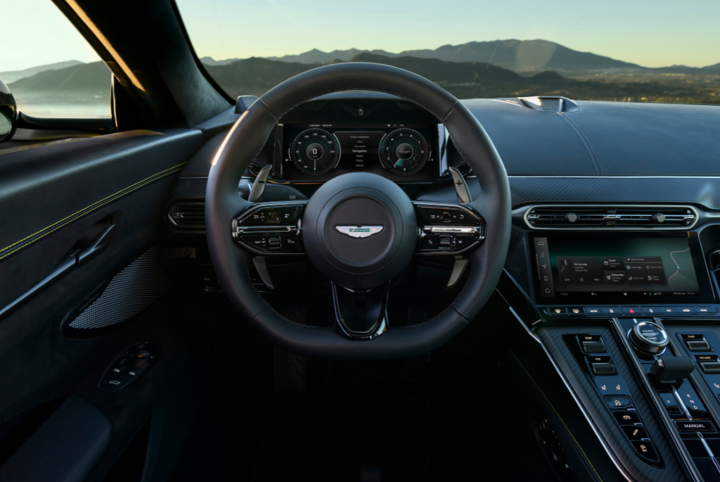 Aston Martin Vantage: Interior