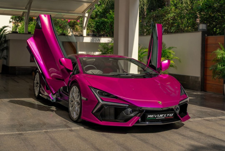 Lamborghini Revuelto