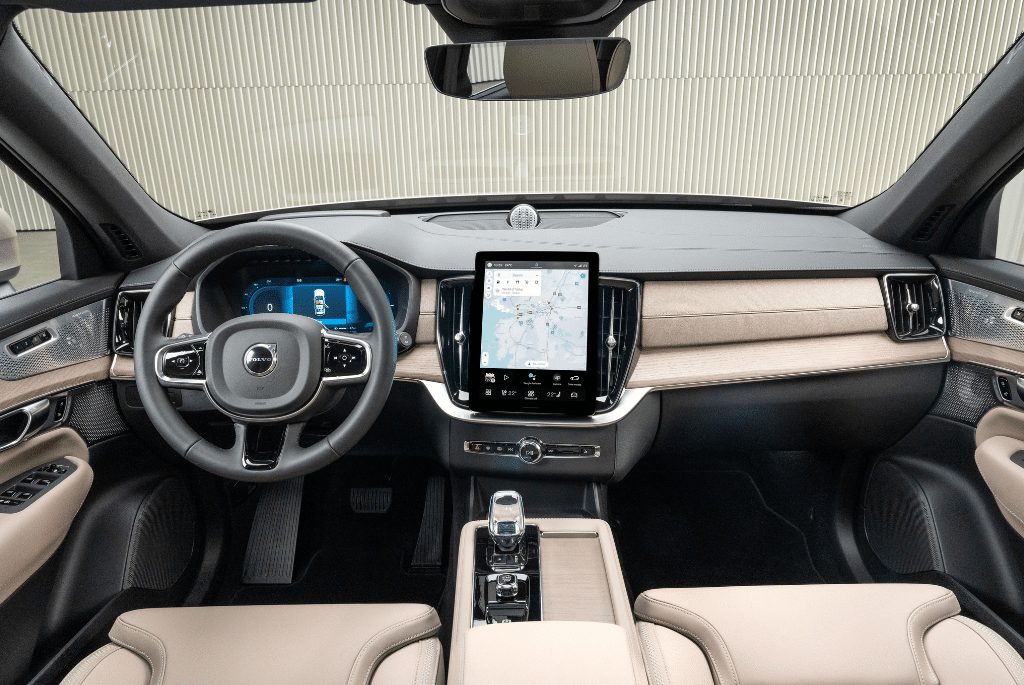 Volvo XC90- Interior