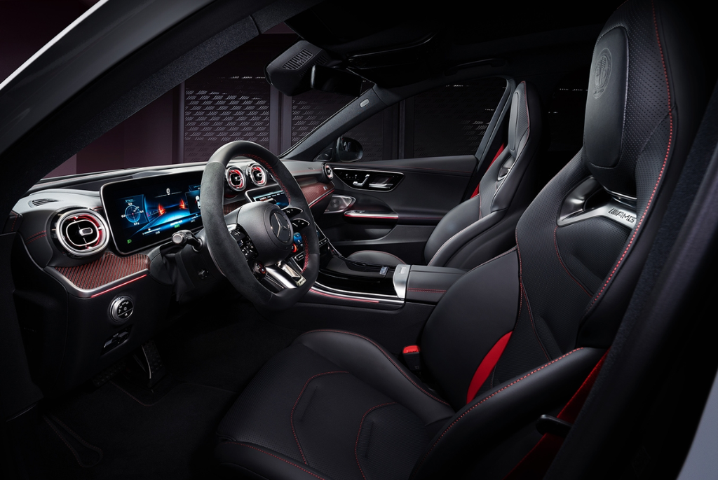 Mercedes AMG C 63 S E Performance: Interior