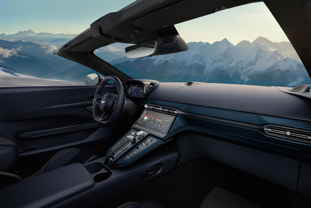 Aston Martin Vantage Roadster: Interior