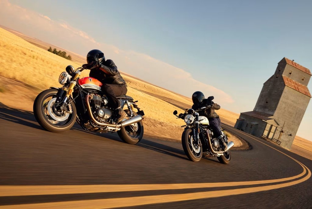 Triumph Speed Twin 1200 and RS