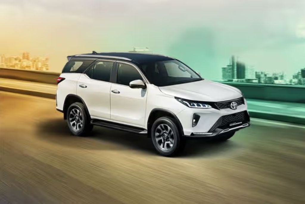 Toyota Fortuner Legender 4x4 MT