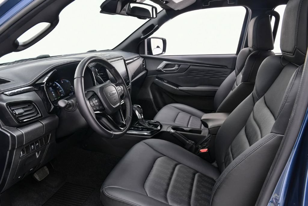 Isuzu D-Max 4x4 EV Interior