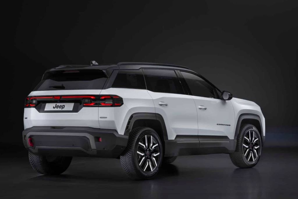 2025 Jeep Compass: Design