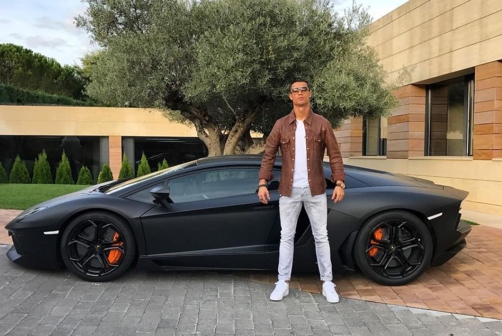 Lamborghini Aventador: Cristiano Ronaldo Car Collection