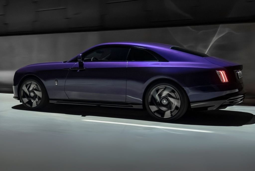 Rolls-Royce Spectre Black Badge: Design