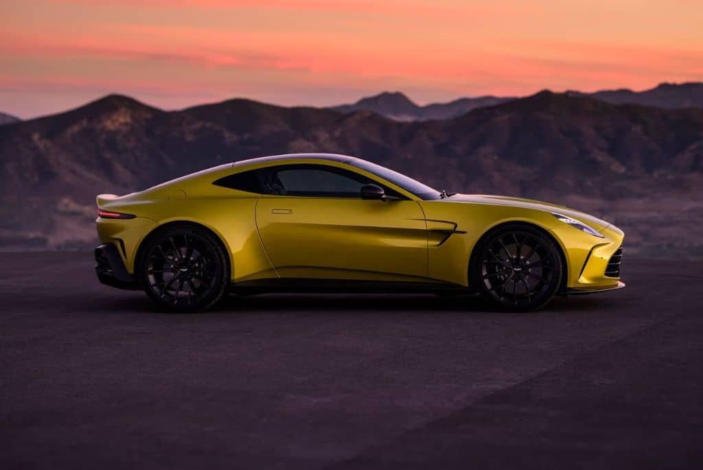 2025 Aston Martin Vantage vs. Porsche 911 Turbo